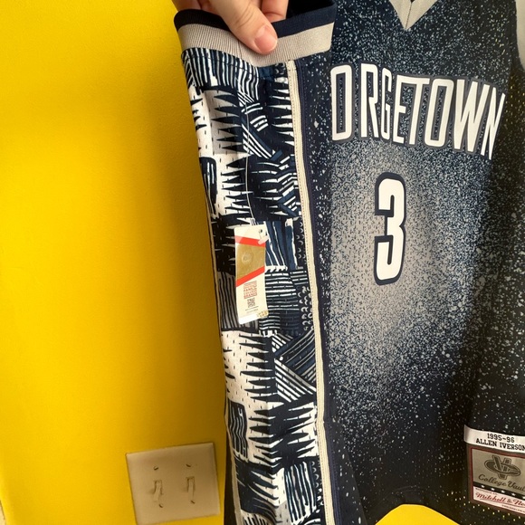 Mitchell & Ness Allen Iverson Swingman Jersey - Large Navy Blue NWT - Picture 5 of 7